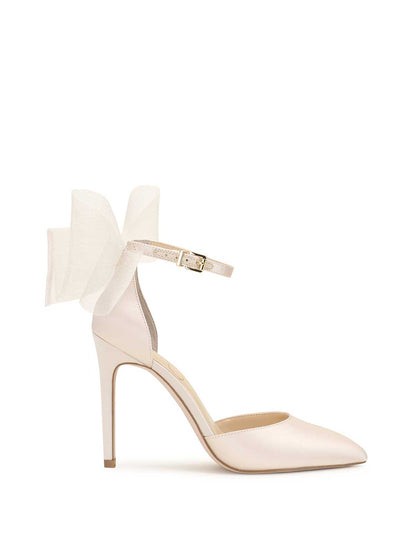 Jessica Simpson Featured - Phindies Pump in Off White