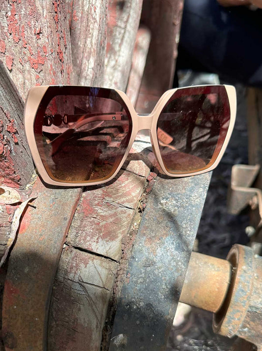 Jessica Simpson Popular - Geometric Metal Temple Sunglasses in Nude