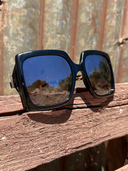 Jessica Simpson Popular - Square Sunglasses in Black & Oatmeal