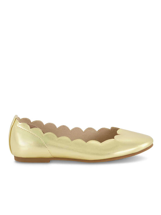 Jessica Simpson Best Seller - Girls' Amy Scallop Ballet Flat in Gold