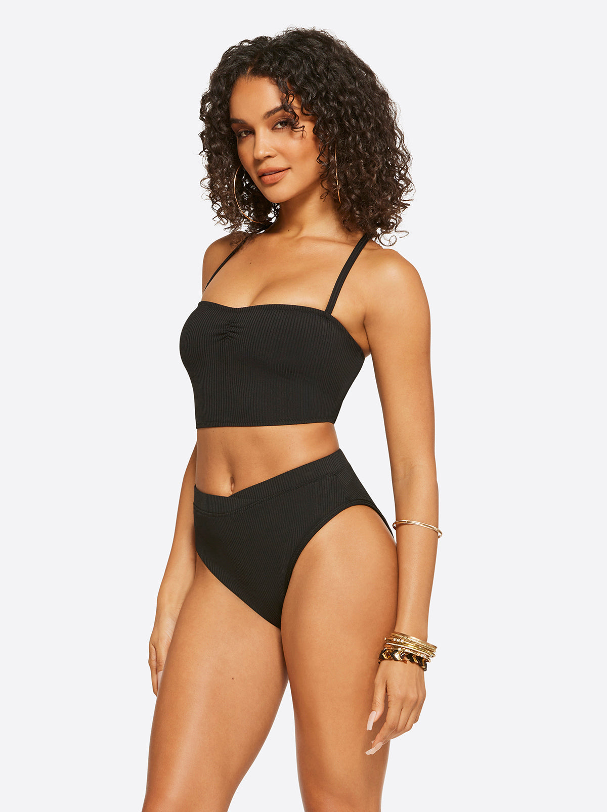 Jessica Simpson Exclusive - Textured Solids Open Back Tank in Black
