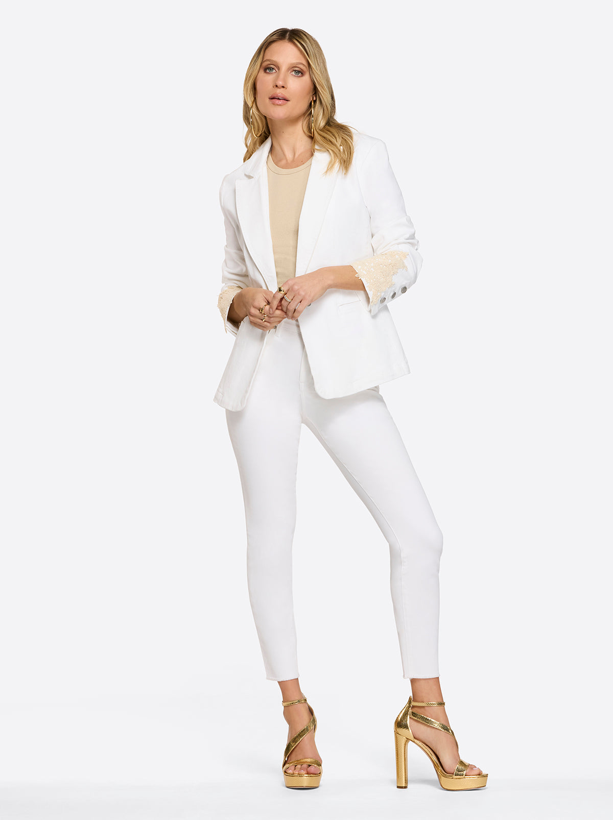 Jessica Simpson Popular - Fitted Blazer in White