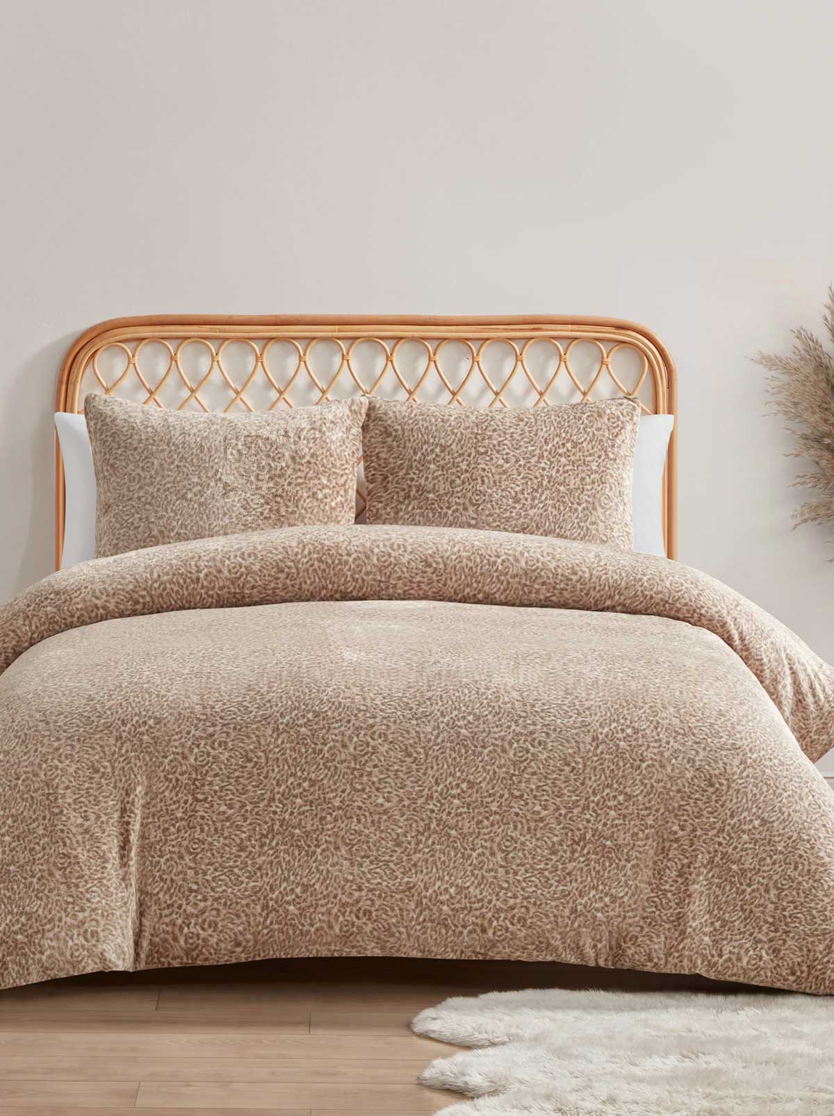 Jessica Simpson Exclusive - Leopard Printed Plush Duvet Cover  Set