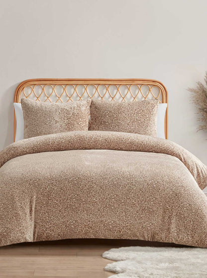 Jessica Simpson Exclusive - Leopard Printed Plush Duvet Cover  Set