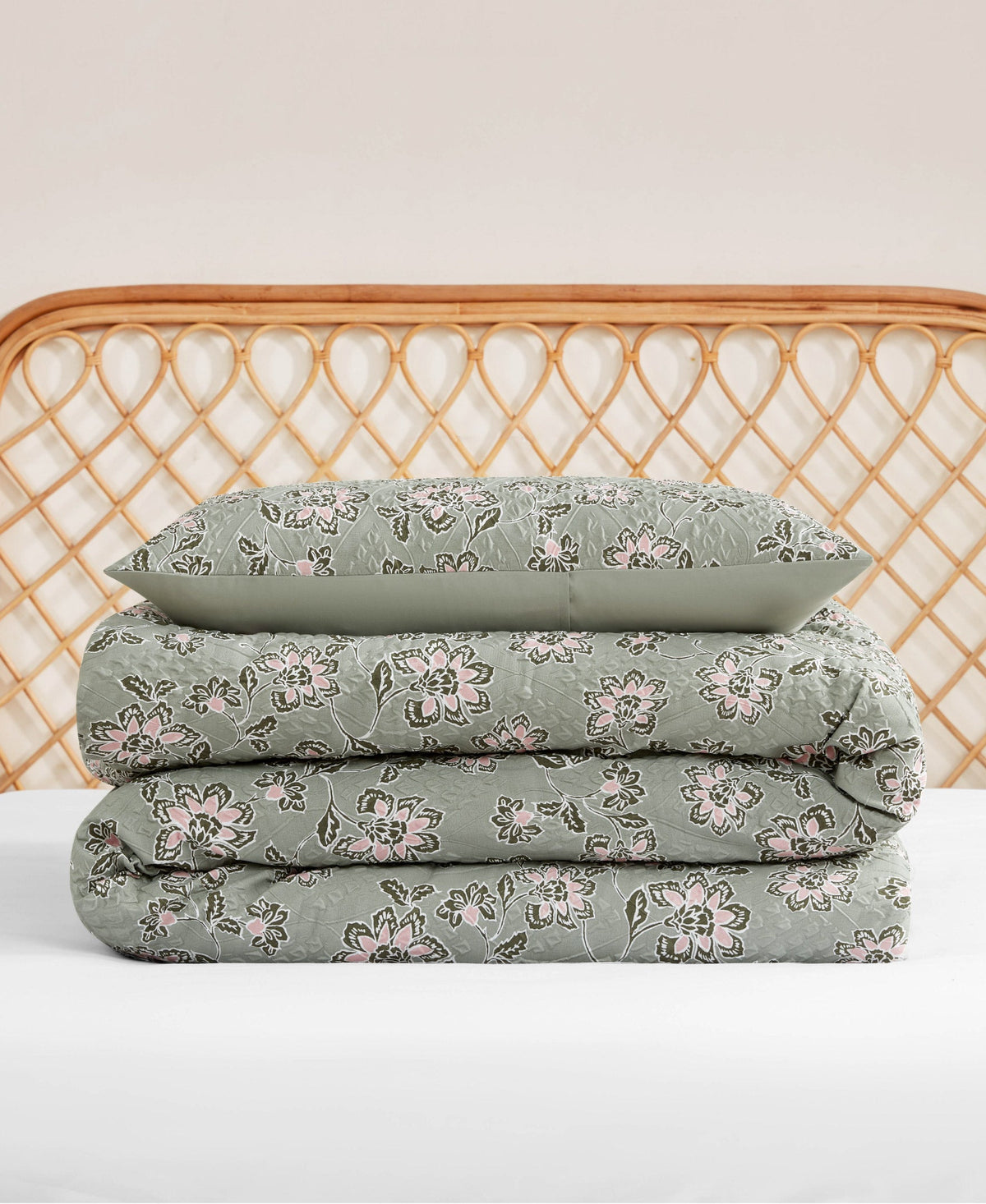 Jessica Simpson Recommended - Botanical Embossed Comforter Set