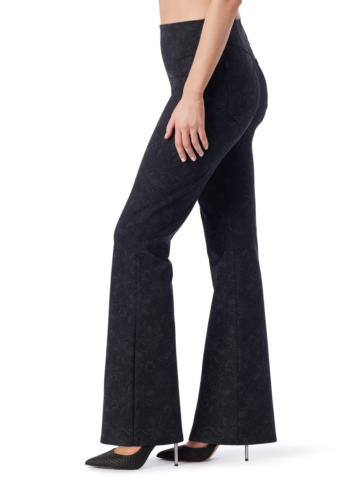 Jessica Simpson Exclusive - Pull on Flare in Black Laced Floral