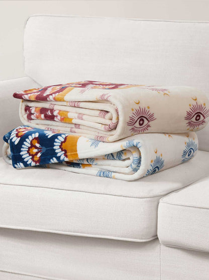 Jessica Simpson Trending - Celeste Plush Throw in Burgandy Red