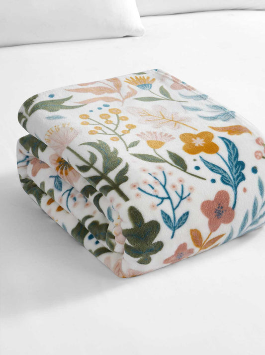 Jessica Simpson Best Seller - Mila Plush Throw in Blush