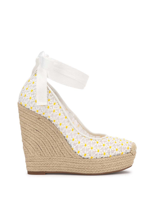 Jessica Simpson Exclusive - Zexie Platform Wedge in White Floral