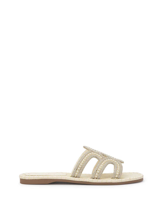Jessica Simpson Recommended - Bria Flat Sandal in Ivory