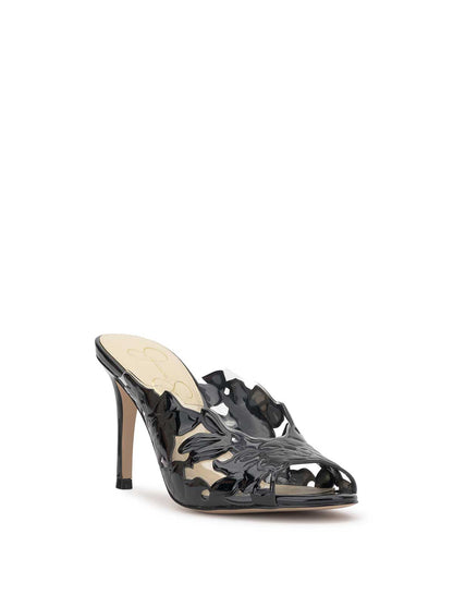 Jessica Simpson Exclusive - Justera High Heel in Black